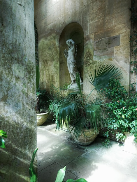 Virtual Ancient America: Reconstructing Architecture