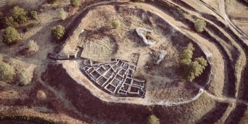 Roanoke Colony Mystery: New Archaeological Discoveries Unveiled - Cover Image